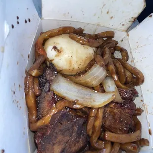 You can see the onions &amp; egg which makes it so delicious!