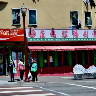 Yuet Lee at the corner of Stockton and Broadway.