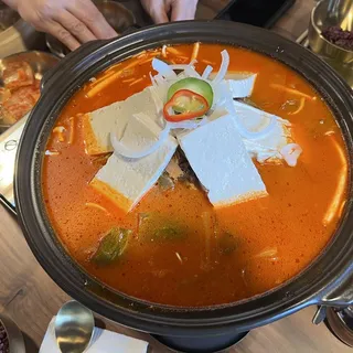 Yuk Gae Jang Hot Pot