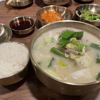 Yuk Gae Jang - Sul Lung Tang