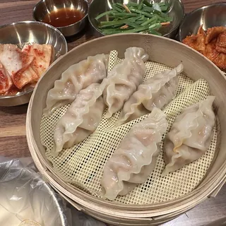 Spicy Baby Octopus & Vegetable Steamed Mandu