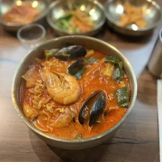 Seafood premium yukgaejang