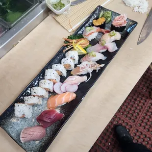 Sushi Omakase Deluxe.