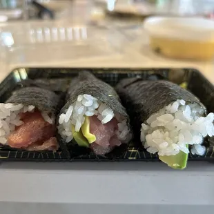 3 hand roll lunch special