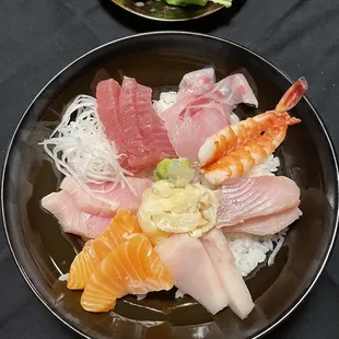 Chirashi (Takeout plated)