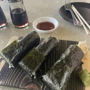 3 hand roll lunch special