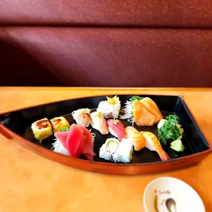 Sushi and Sashimi Mix plate