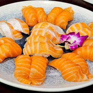 Salmon Nigiri
