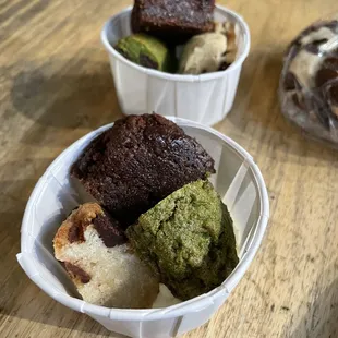 Cookie sampler that came w/ each plate