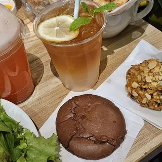 Ultimate Flourless Chocolate Cookie