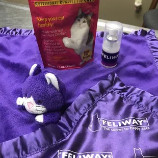 Feliway helps our kitty cats to be fear free!