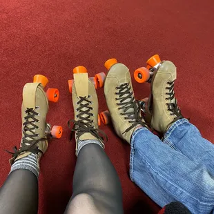 Skates