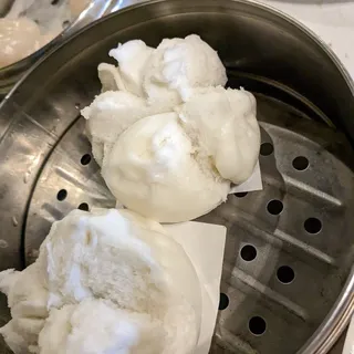 DS18 Steamed Chicken Bun