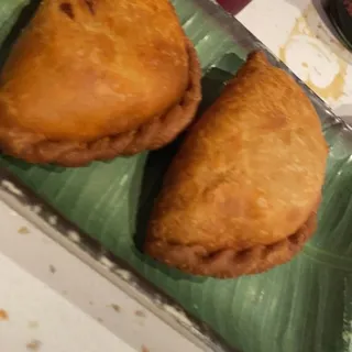 DD14 Veg & Potato Curry Puff