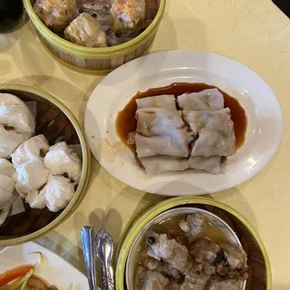 Barbaeue Pork Rice Roll