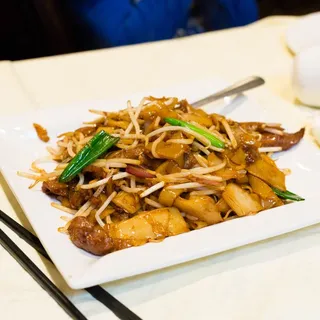 Dry Beef Chow Fun