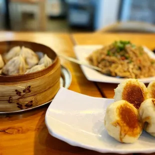 food, ramen and noodles