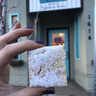 lemon square