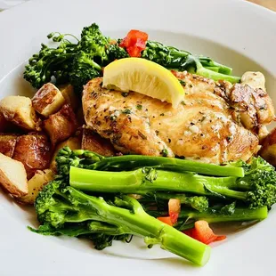 Lemon chicken with broccolini and roasted potatoes