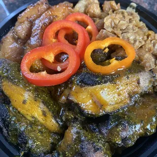 Build your own bowl- jerk chicken, sweet n spicy plantains, ginger curry chickpeas, mango curry sauce over coconut rice.