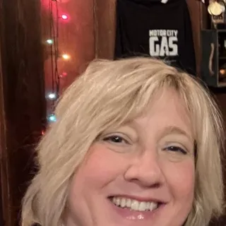 Traci N.