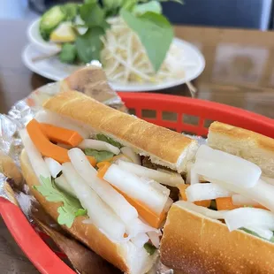 Bbq chicken Banh mi.