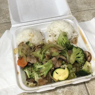 Stir fry chicken and veggies