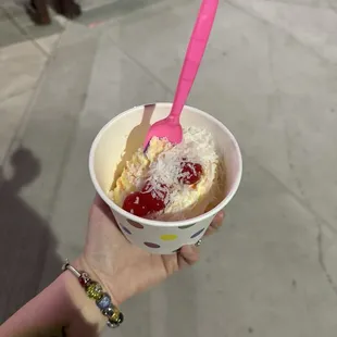 Pineapple , cherries , &amp; coconut