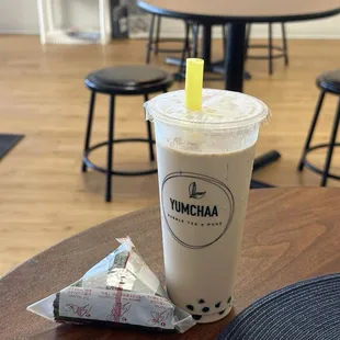 C1. Yumchaa Milk Tea 1 Onigiri (of your choice)