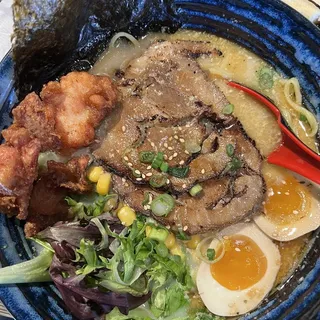 Regular Tonkotsu Ramen