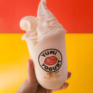 Medium yogurt (3 flavors)