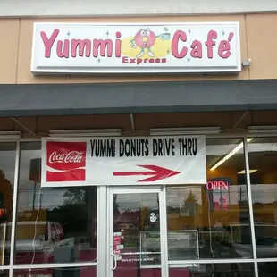 yummi donuts drive thru
