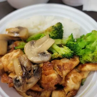 kids hibachi chicken bowl