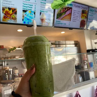 Their pineapple-spinach aguas frescas !!! Made fresh !!