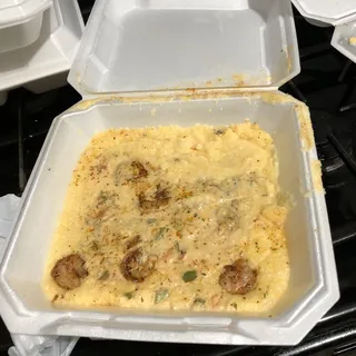 Deedee's Shrimp and Grits