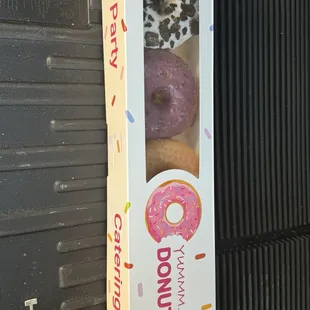 4 pack Oreo and blueberry to peak