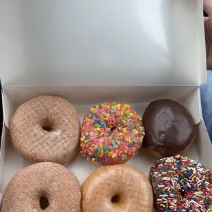 1/2 dozen classic donuts