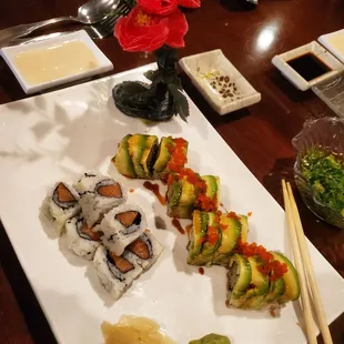 Dragon roll and salmon roll
