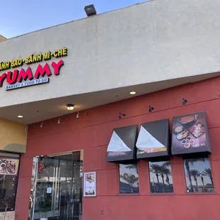 Getting breakfast here