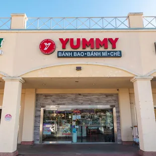 Yummy Bakery