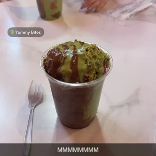 Dubai chocolate strawberries