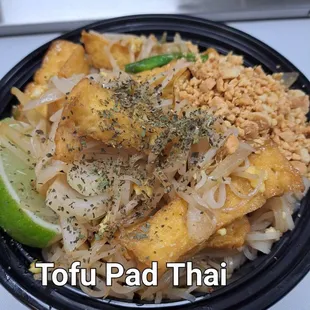 tofu pad thai with rice and vegetables