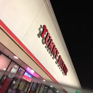 Restaurant building &amp; sign.