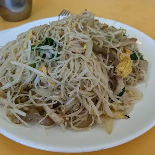 Preserved pickle and pork rice noodles