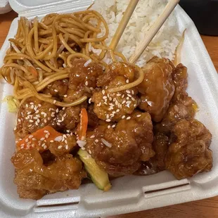 Chow mein, Steamed Rice, and Sesame Chicken