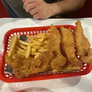 Fried Catfish Basket $15