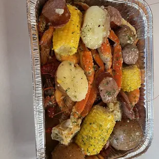 Simple platter wit shrimp and crawdads