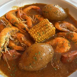 1 lb shrimp with corn &amp; potatoes