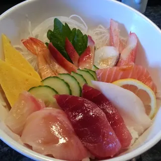 E9. Sashimi on Rice