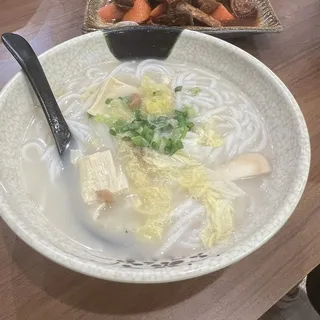 K3. Beef Combo Noodle Soup